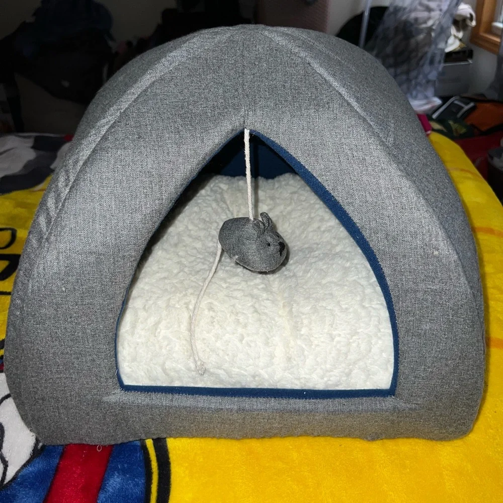 EveryYay Gray Snooze Fest Igloo Hooded Cat Bed, 16